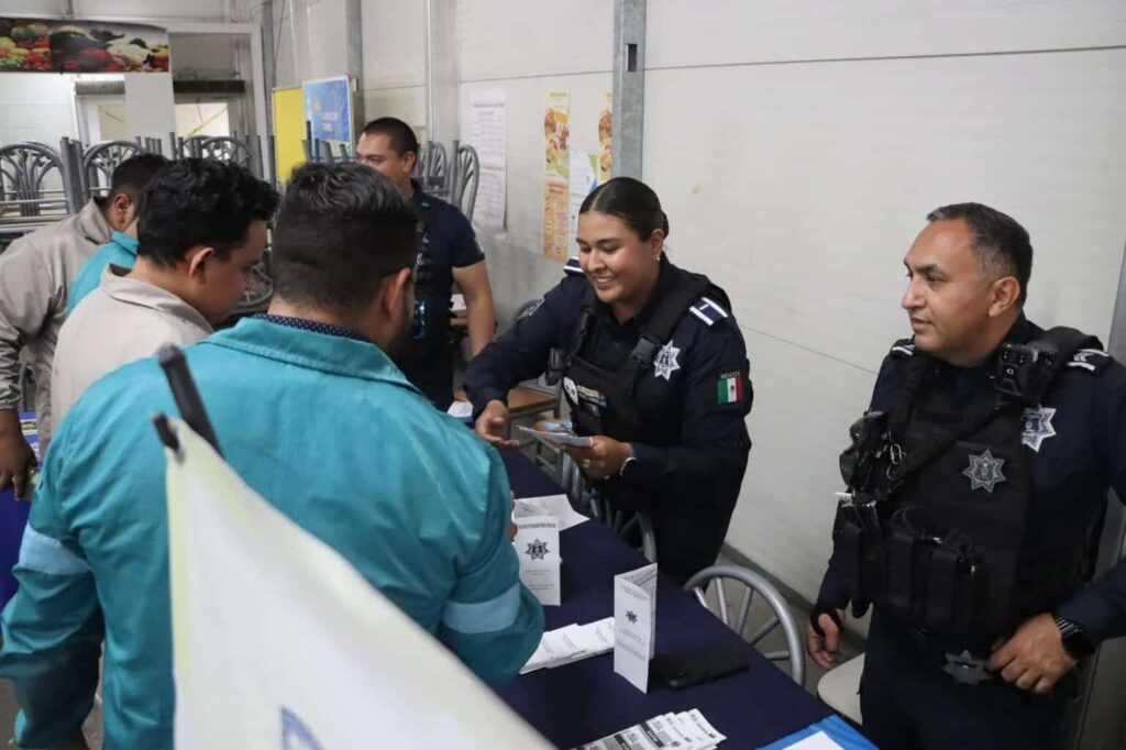 Llevan temas de salud y prevención a trabajadores de Wistron