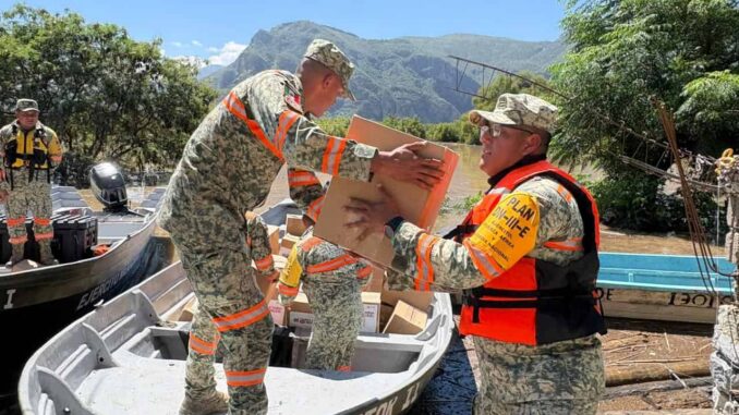 Ejército, Fuerza Aérea y Guardia Nacional mantienen labores de auxilio en cinco estados afectados por las lluvias