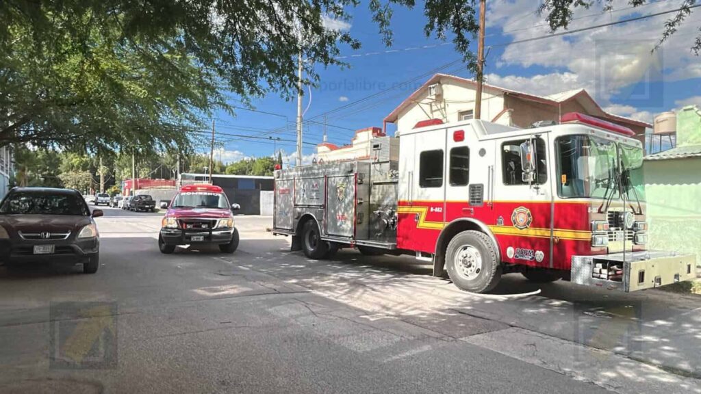 Explosión por flamazo deja a joven con quemaduras en la colonia Altavista