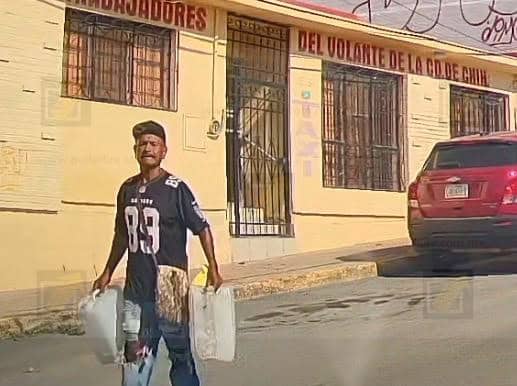 Franelero es señalado por robo de autopartes en el Centro de Chihuahua
