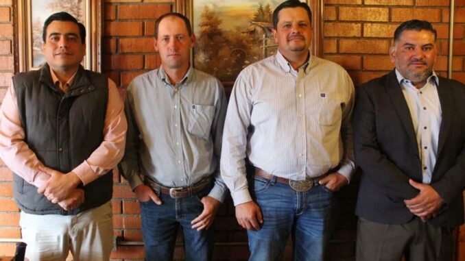Se reúne Fiscal Zona Occidente con jefes de colonia menonita Swift Current