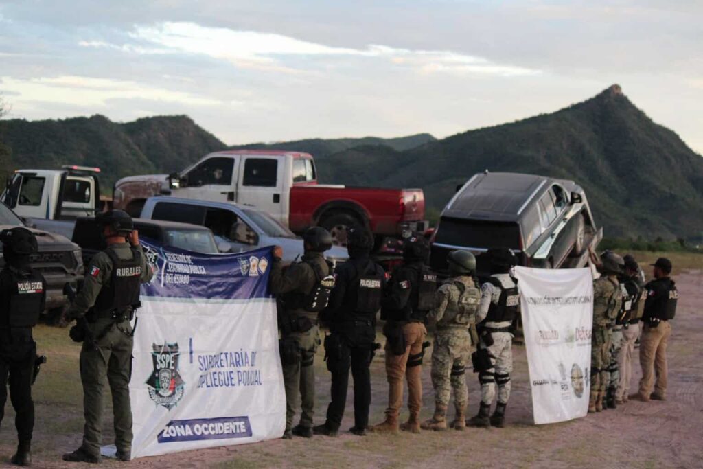 Aseguran células BOI 12 vehículos robados y con alteración de series durante operativo en Moris