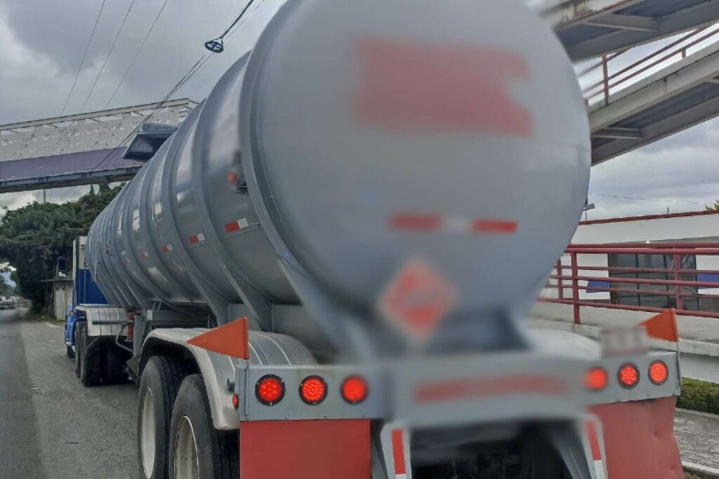 Aseguran 31 mil litros de hidrocarburo en el Edomex