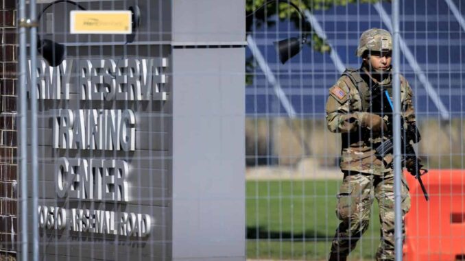Una jueza federal de Chicago bloquea temporalmente el despliegue de la Guardia Nacional