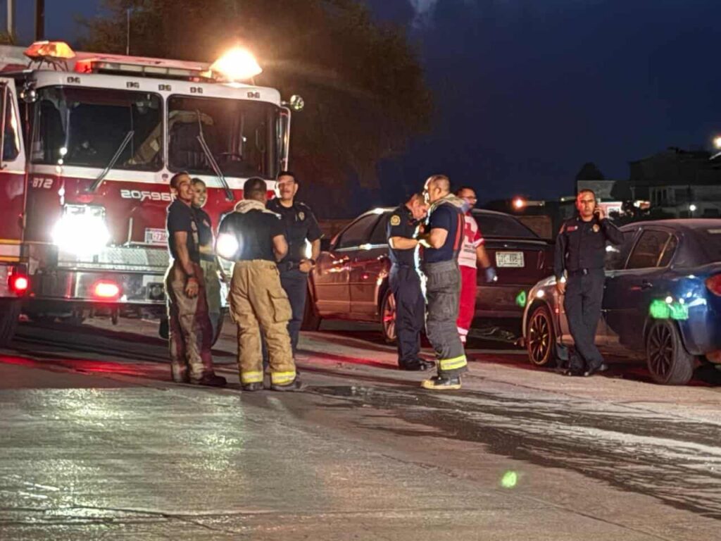 Explosión en vivienda provoca incendio y deja a una mujer lesionada en Cerro de la Cruz