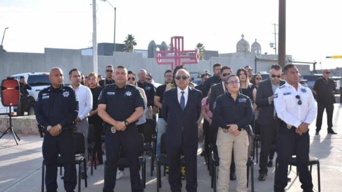 Recuerda Fiscalía de Distrito Zona Norte durante acto cívico, a MP fallecido en días pasados