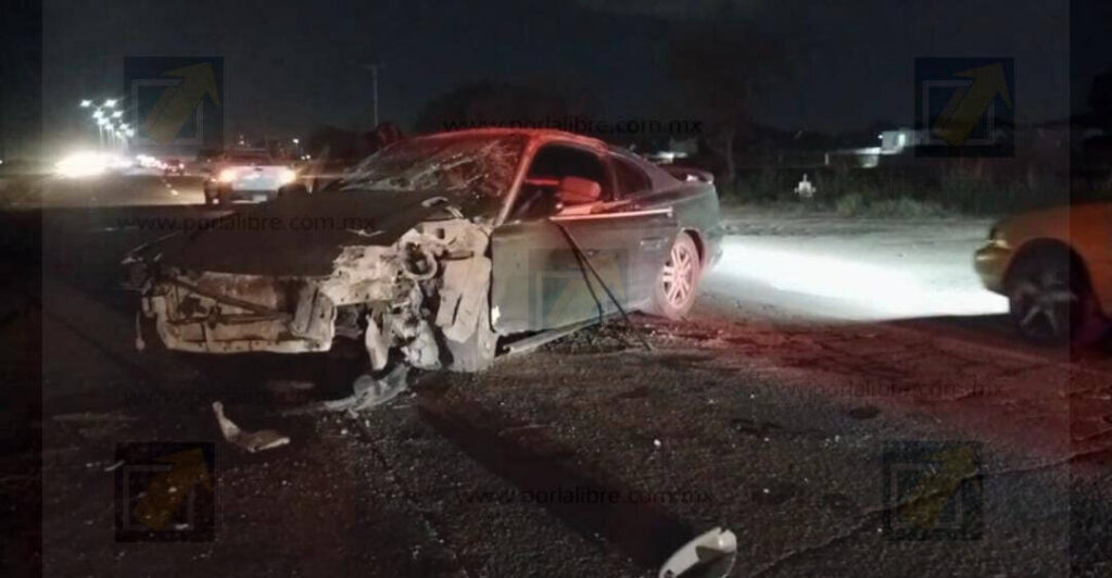 Joven pierde el control y destroza su Mustang en la carretera Aldama–Chihuahua