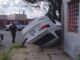 Fuerte choque con volcadura en avenida 20 de Noviembre