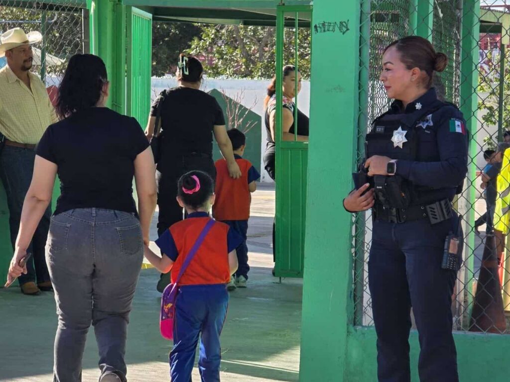 Refuerzan vigilancia en planteles educativos