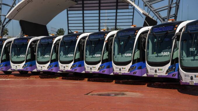 Maru Campos entrega transporte digno; son 40 nuevas unidades Bowí