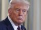 Demandan a Trump por prohibir ayuda a indocumentados con fondos destinados a víctimas