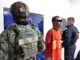 Detienen a un hombre con orden de aprehensión vigente