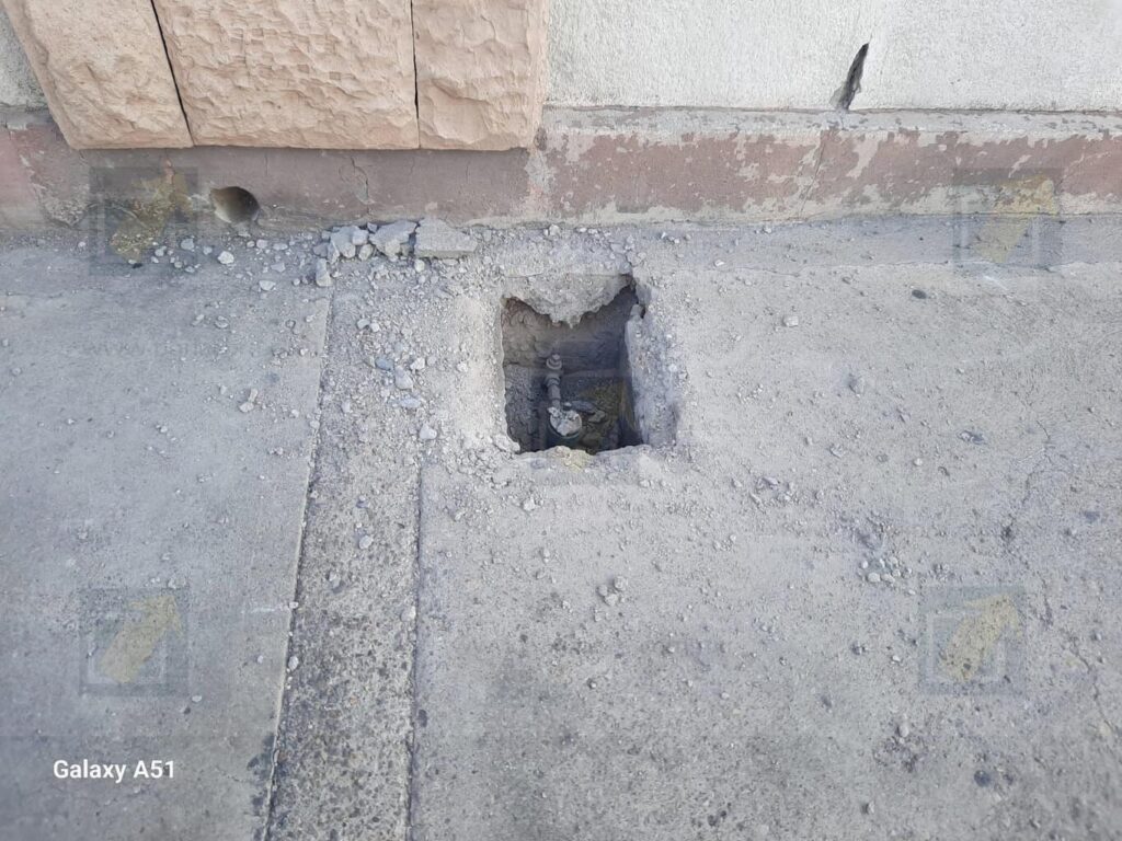 Enojo, confusión e incertidumbre por retiro o “robo” de tapas metálicas  de registros del agua  en la colonia Centro