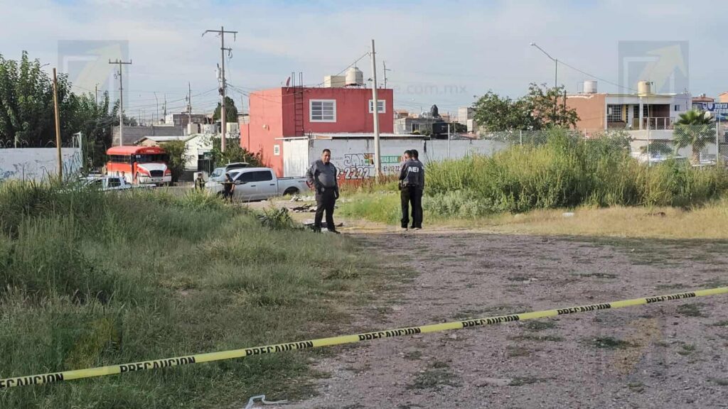 Hallan dos cuerpos desmembrados en un terreno baldío de la colonia Chihuahua 2094