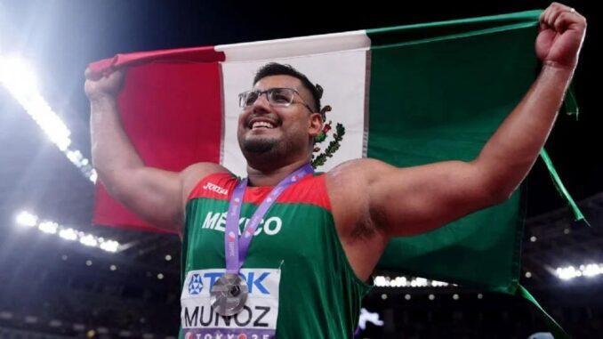 Uziel Muñoz logró histórica medalla de plata en Japón