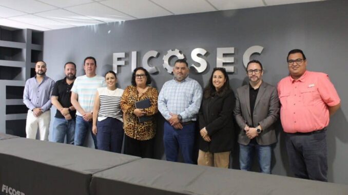 Sostiene Fiscal de Distrito Zona Occidente reunión con miembros de Ficosec