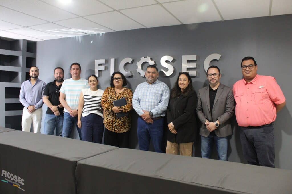 Sostiene Fiscal de Distrito Zona Occidente reunión con miembros de Ficosec