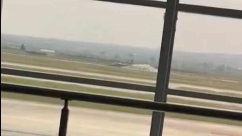 Avión militar se accidenta tras aterrizar en el AIFA