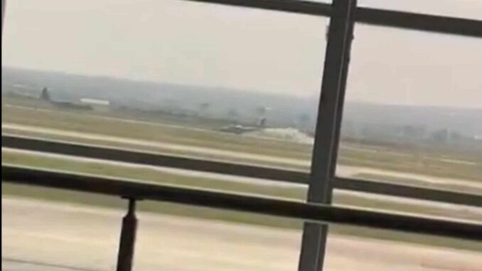 Avión militar se accidenta tras aterrizar en el AIFA