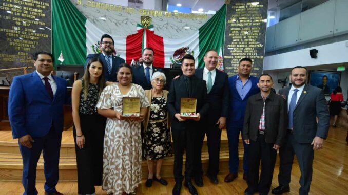 Congreso entrega la Medalla Chihuahua al Mérito Educativo 2025