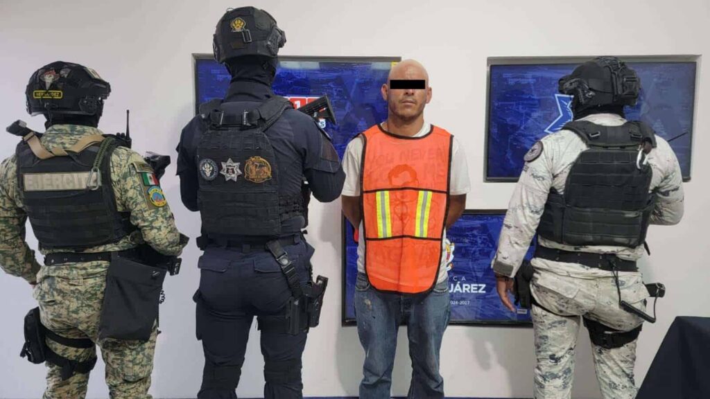 Arrestan a hombre con orden de aprehensión