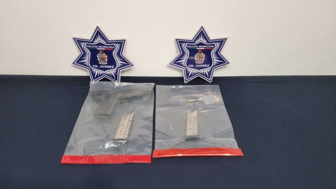 Detienen a adolescentes de 17 y 14 años con arma de fuego